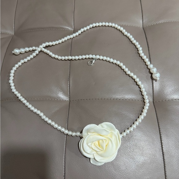 Elegant Pearl Camellia Waist Belt – Chic Statement Accessory main image 5